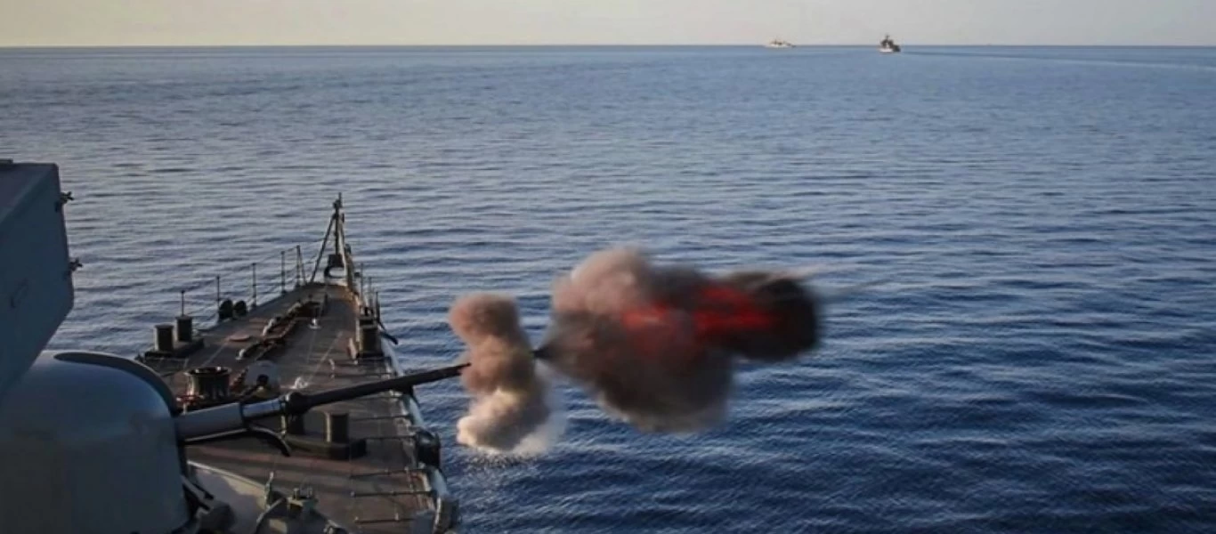 Εντυπωσιακές εικόνες από την άσκηση του Πολεμικού Ναυτικού με πραγματικά πυρά - Δείτε τις φωτογραφίες